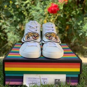 Brand new Gucci White High-Top Sneakers with Tiger Patch